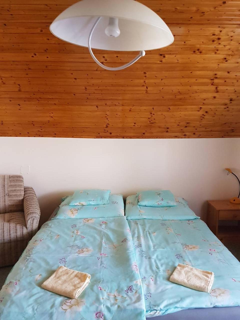 To Uti Vendeghaz Ξενοδοχείο Mezotur Εξωτερικό φωτογραφία